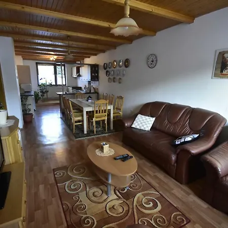 Privat Bea Apartment Podturen Exterior photo